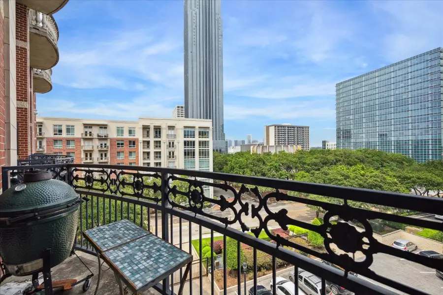 5005 Hidalgo Street #601, Houston, TX 77056 - #2