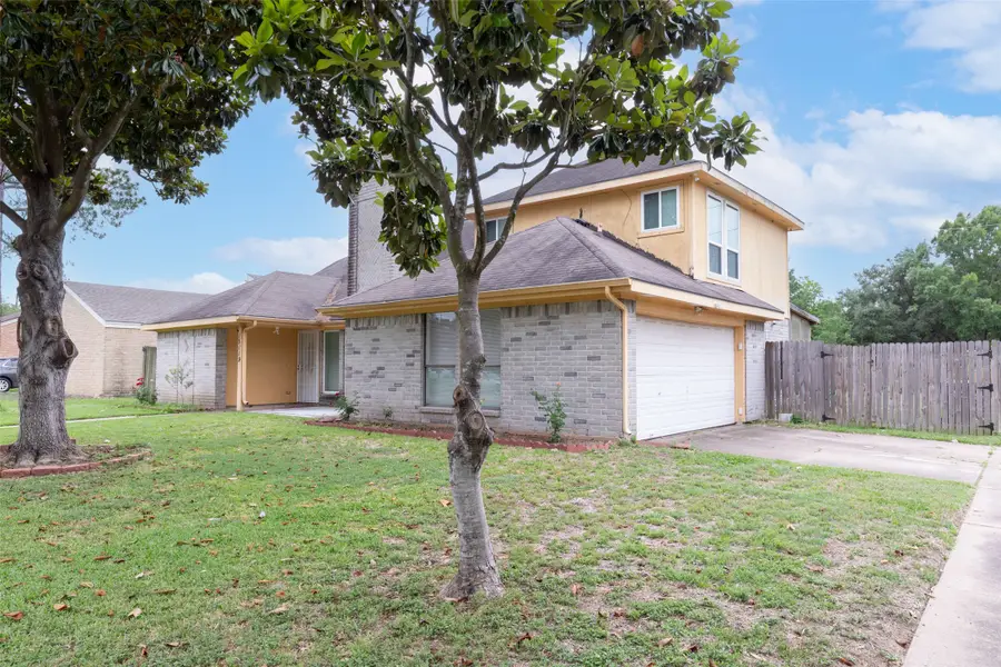 15119 Plaza Libre Drive, Houston, TX 77083 - Image #2
