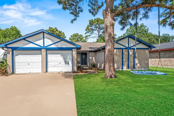 318 Bayridge Drive, League City, TX 77573