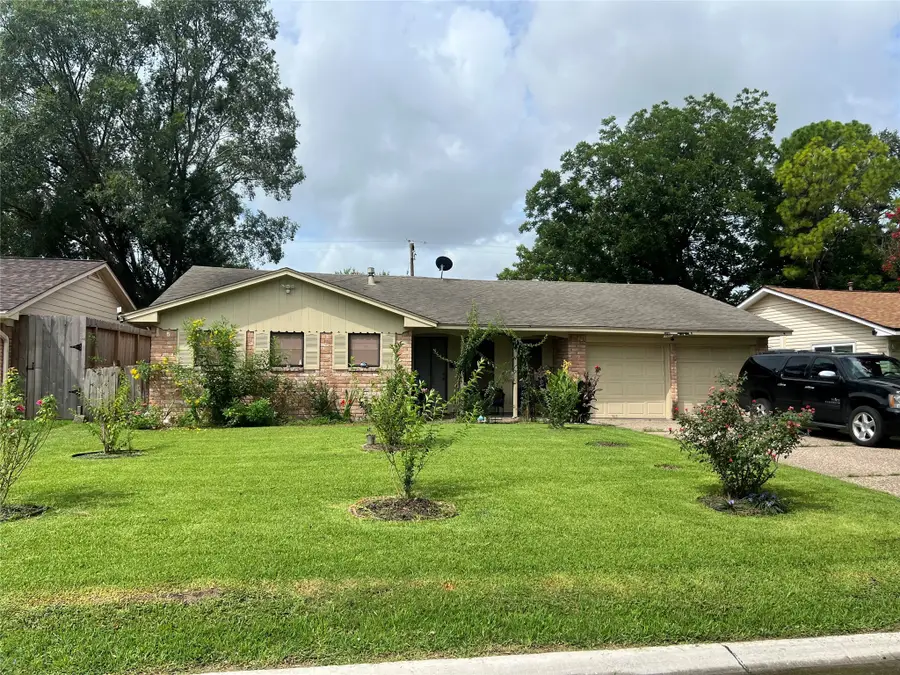 8823 Shadow Crest Street, Houston, TX 77074 - Image #2