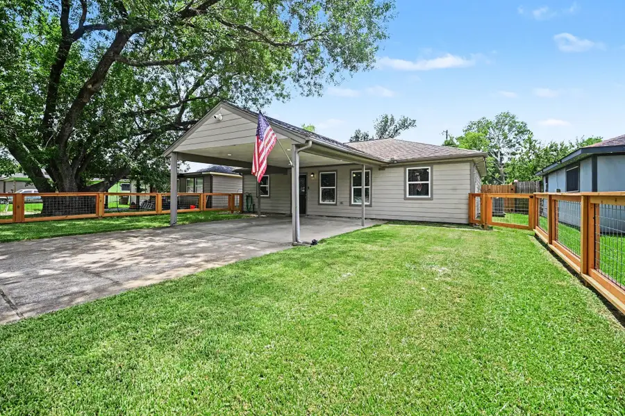 4818 27th Street, Dickinson, TX 77539 - #2