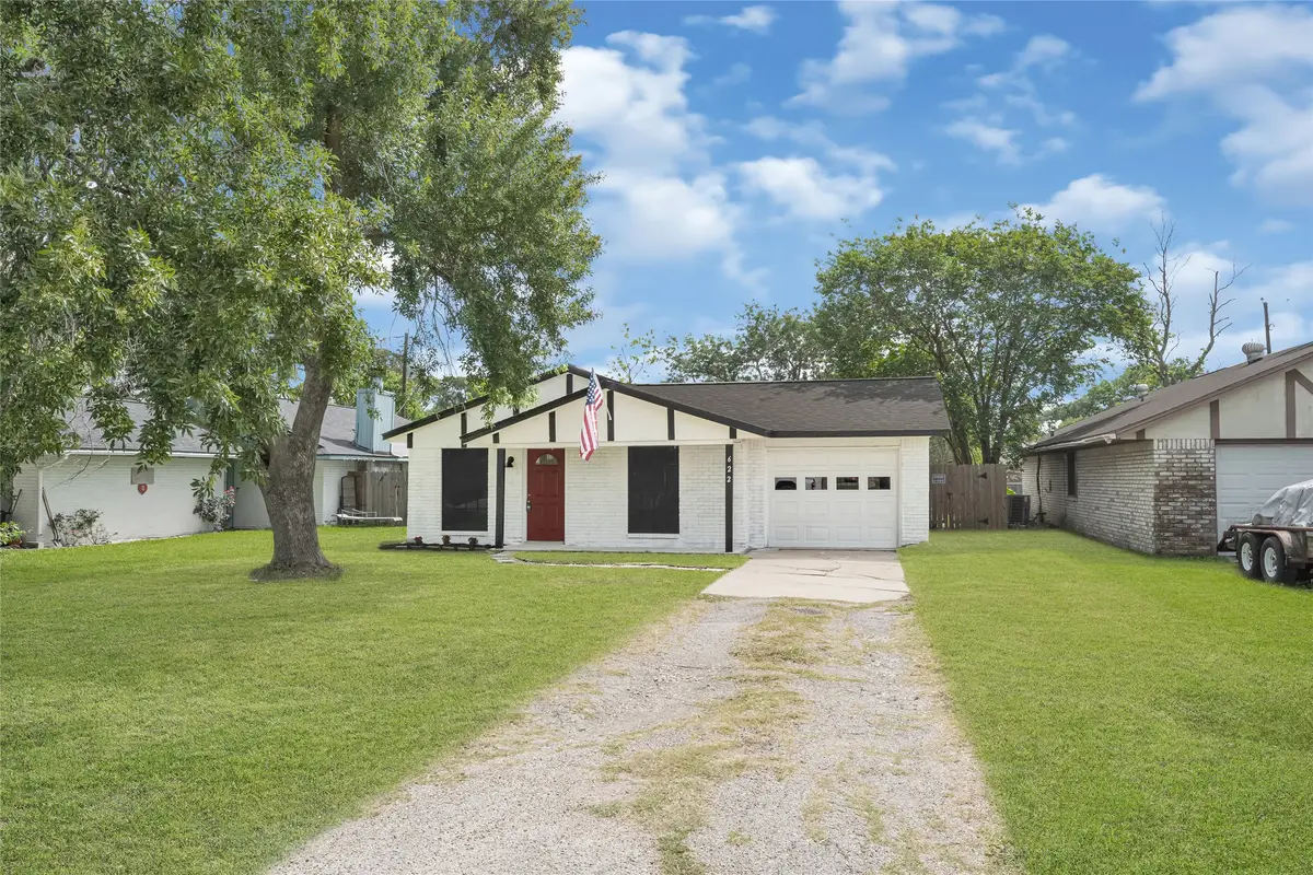 622 N 13th Street, La Porte, TX 77571 - #1