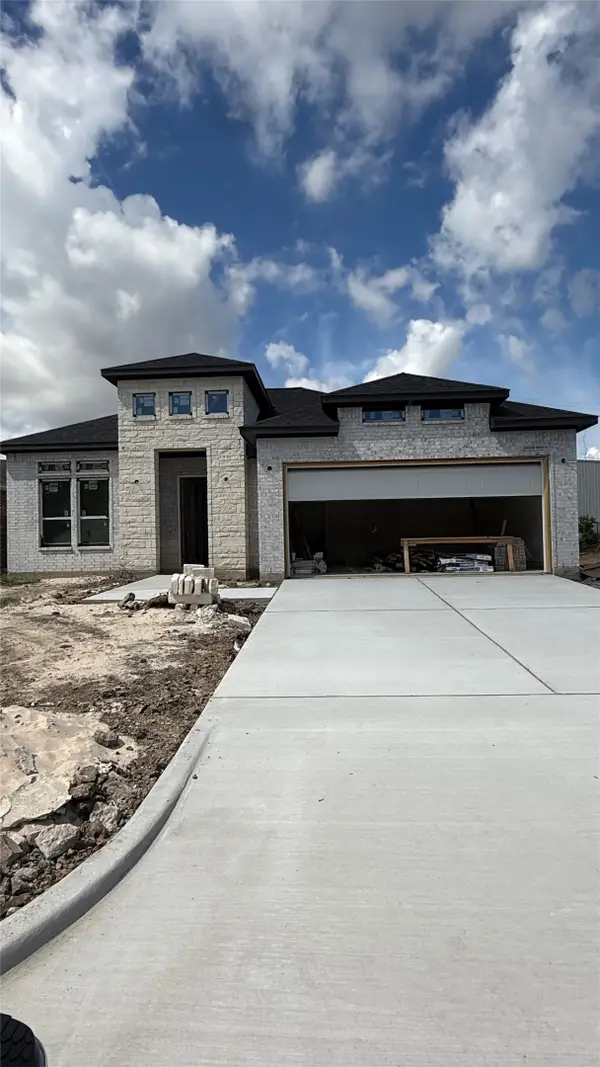 2115 Loc Loma, La Porte, TX 77571