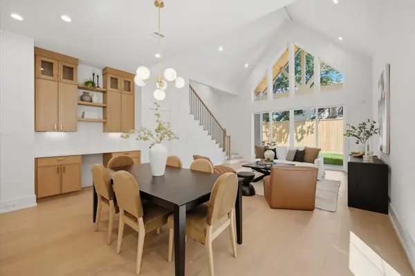 611 E 25th Street #B, Houston, TX 77008