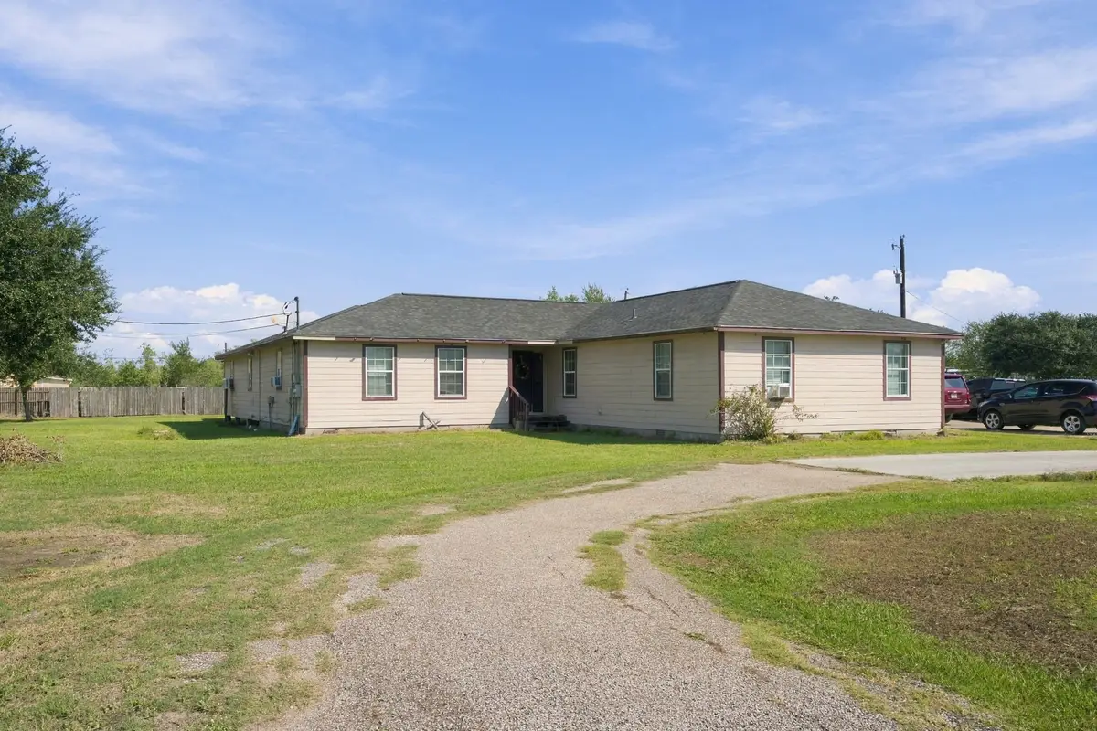 536 Agnes Street, El Campo, TX 77437 - #1