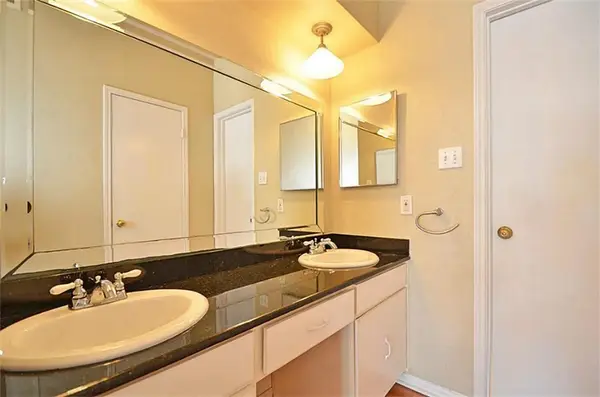 2100 Tanglewilde Street #351, Houston, TX 77063