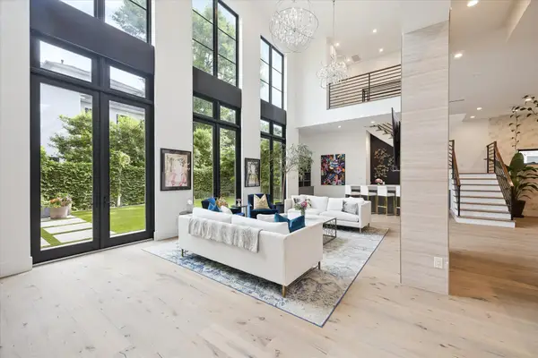 1306 Willard Street, Houston, TX 77006