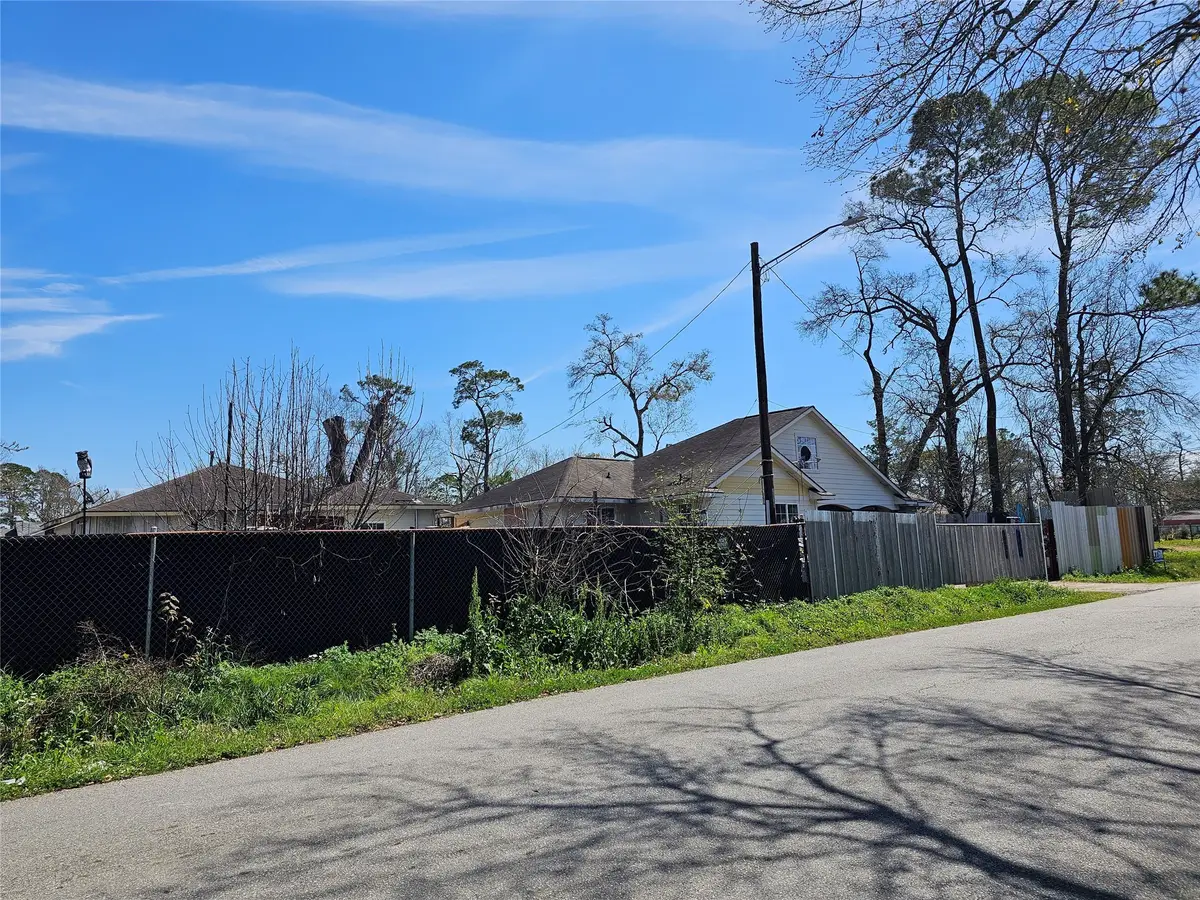 8610 Tremont Street, Houston, TX 77028 - Image #1