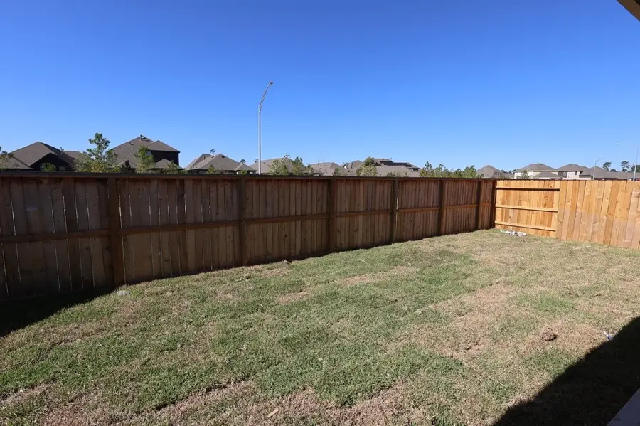 210 Sweetwater Rill Drive, Conroe, TX 77304 - Image #3