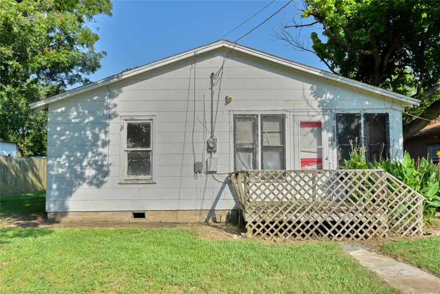 510 N Dallas Street, Bremond, TX 76629 - Image #3