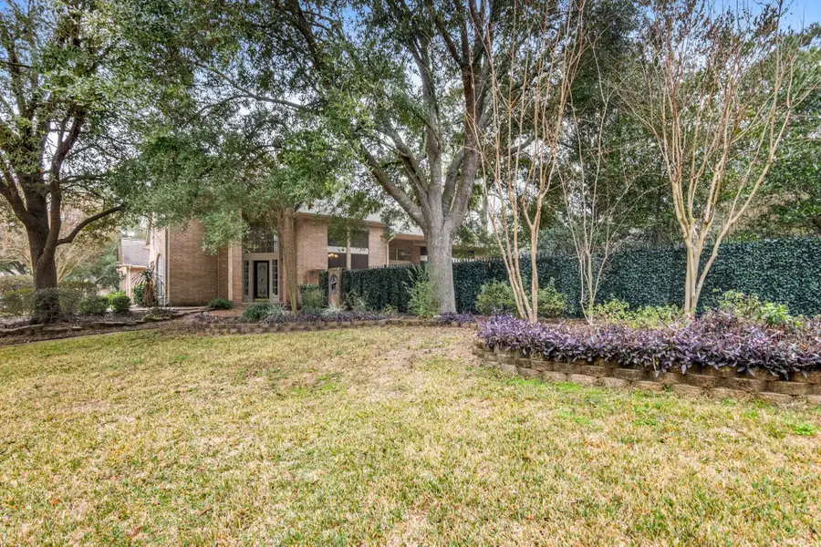 2 Surrey Run Place, The Woodlands, TX 77384 - Image #3