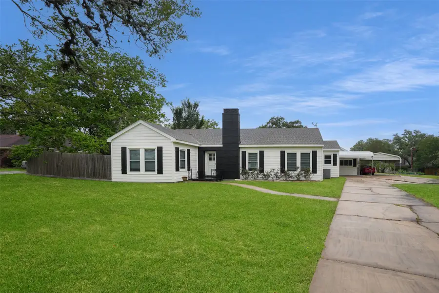 603 S Mccarty Avenue, Eagle Lake, TX 77434 - #2