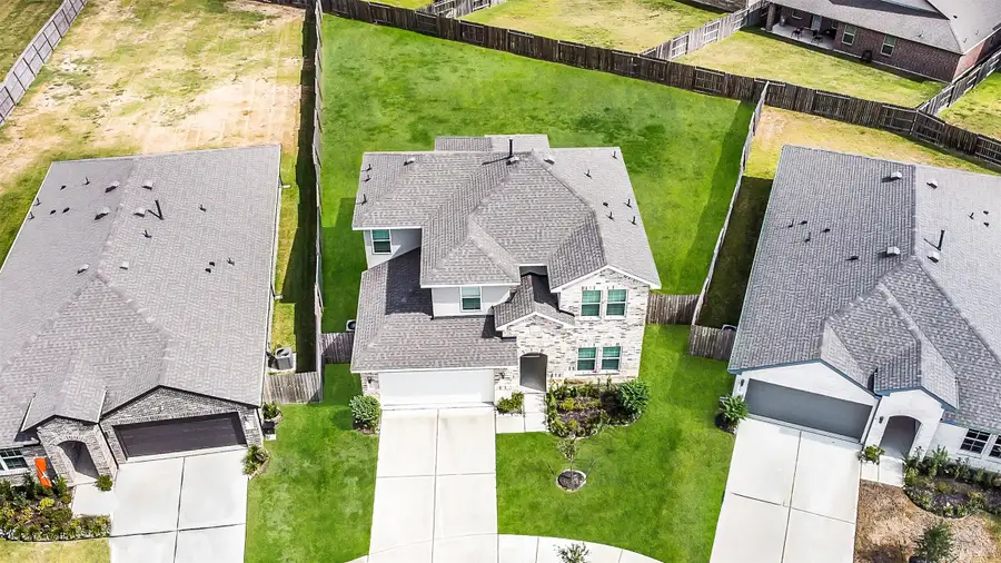 1107 Rivertrace Court, Missouri City, TX 77459 - Image #2