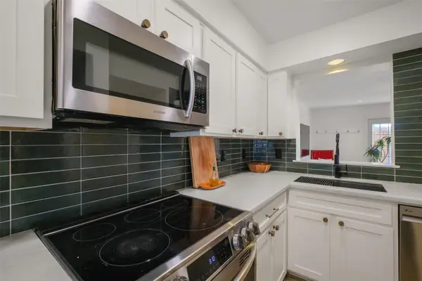 11550 Chimney Rock Unit 400 Road, Houston, TX 77035