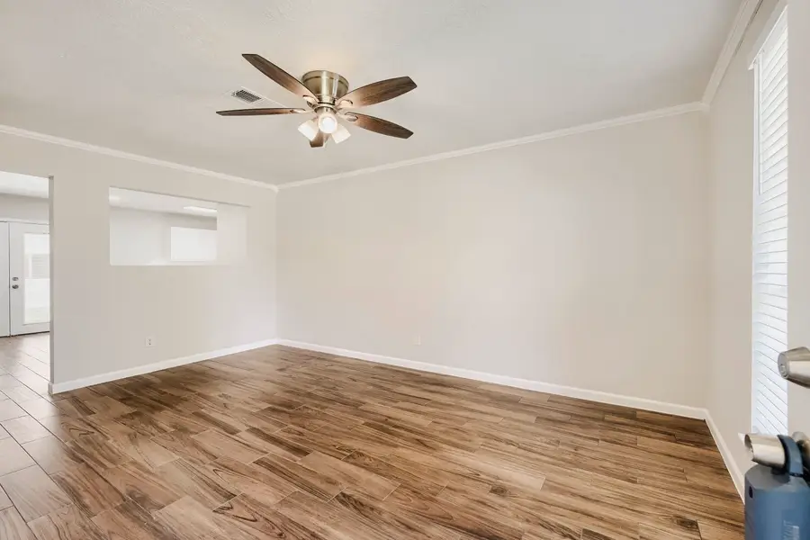 110 Stratmore Drive, Friendswood, TX 77546 - #2