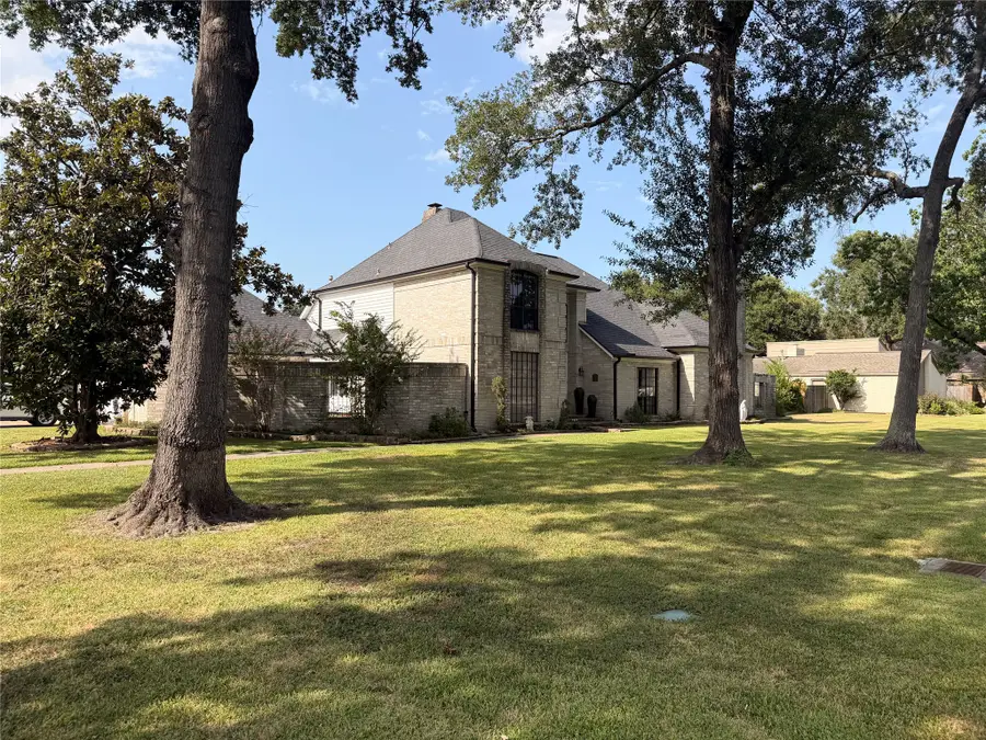 222 Pin Oak Drive, Baytown, TX 77520 - #2