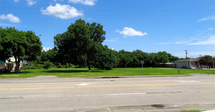 2418 25th Avenue N, Texas City, TX 77590 - #3