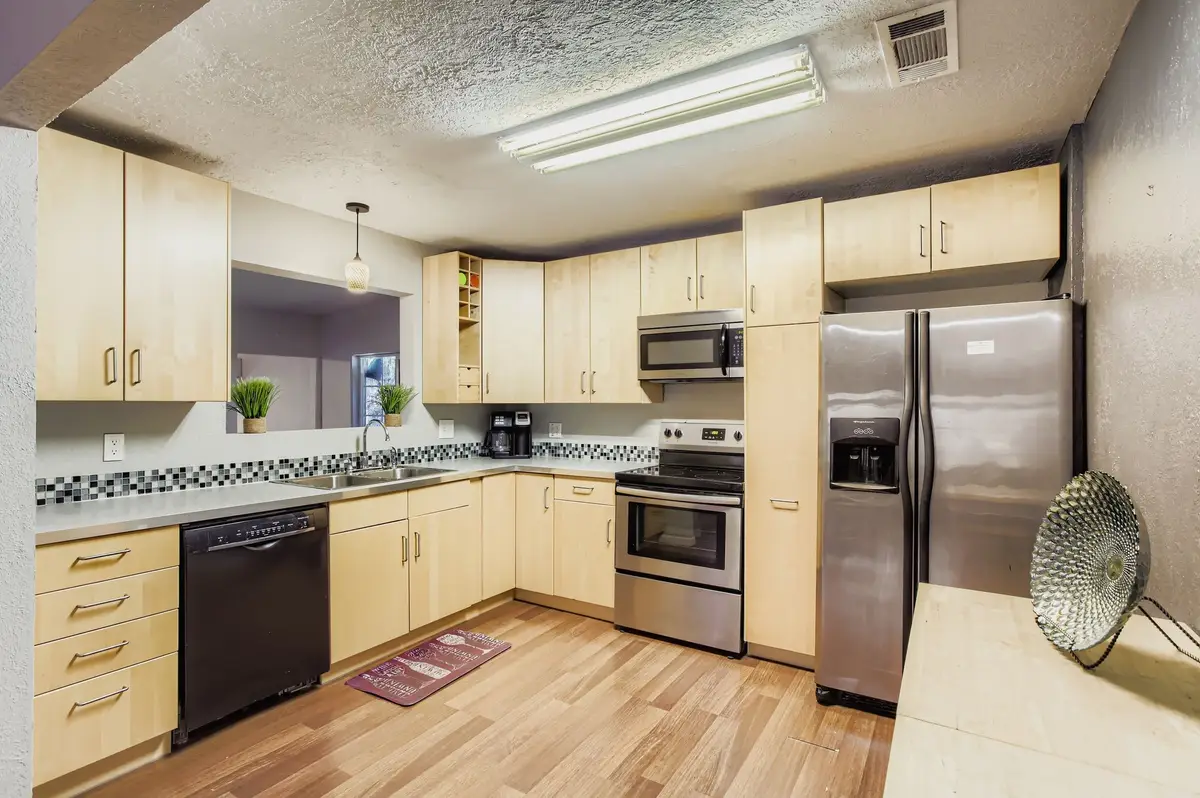 935 6th Street, Dickinson, TX 77539 - Image #1