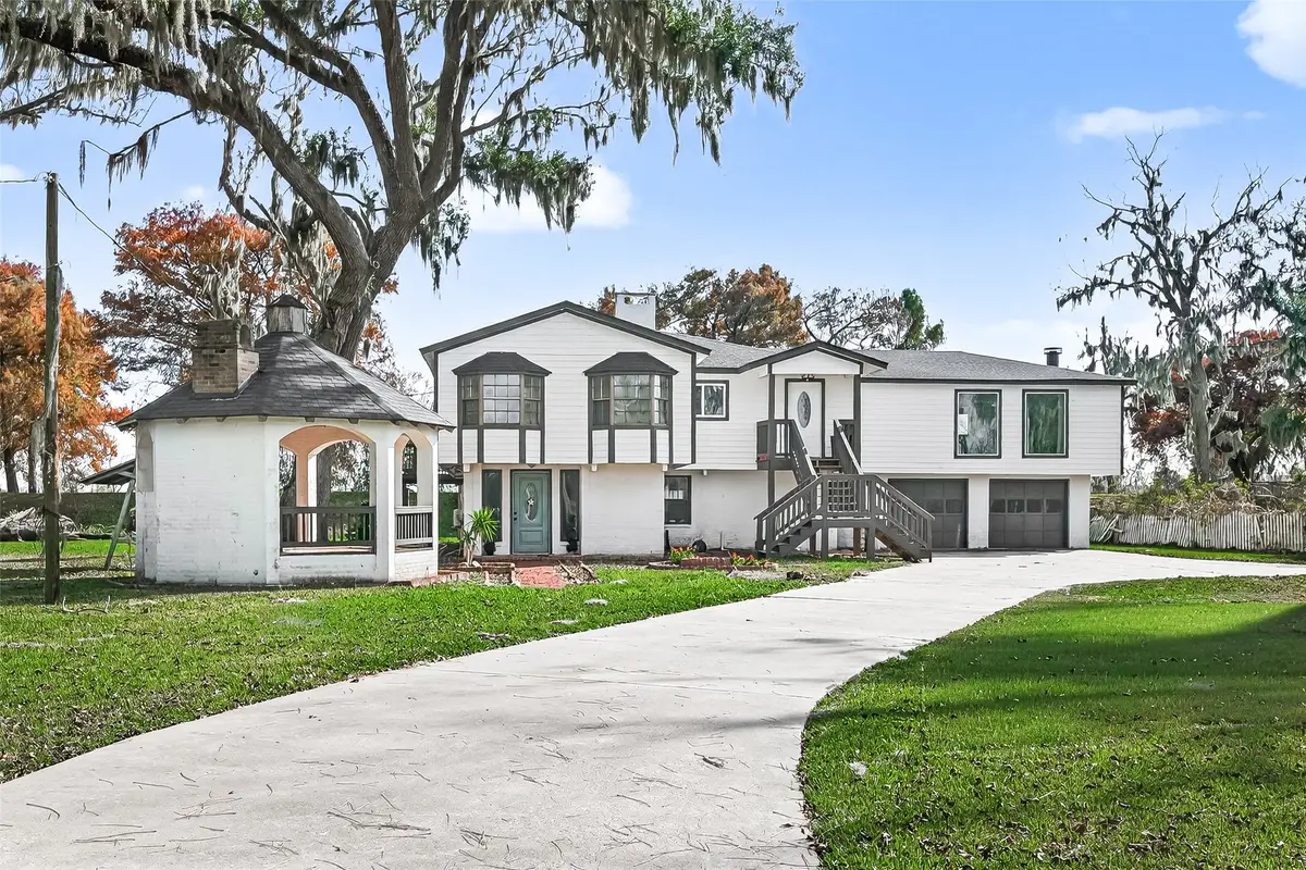 29927 County Road 25, Damon, TX 77430 - Image #1