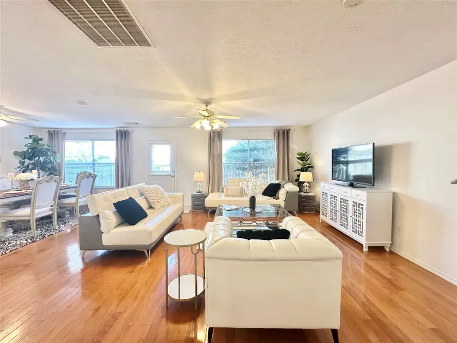 8223 Golf Green Circle, Houston, TX 77036 - Image #3