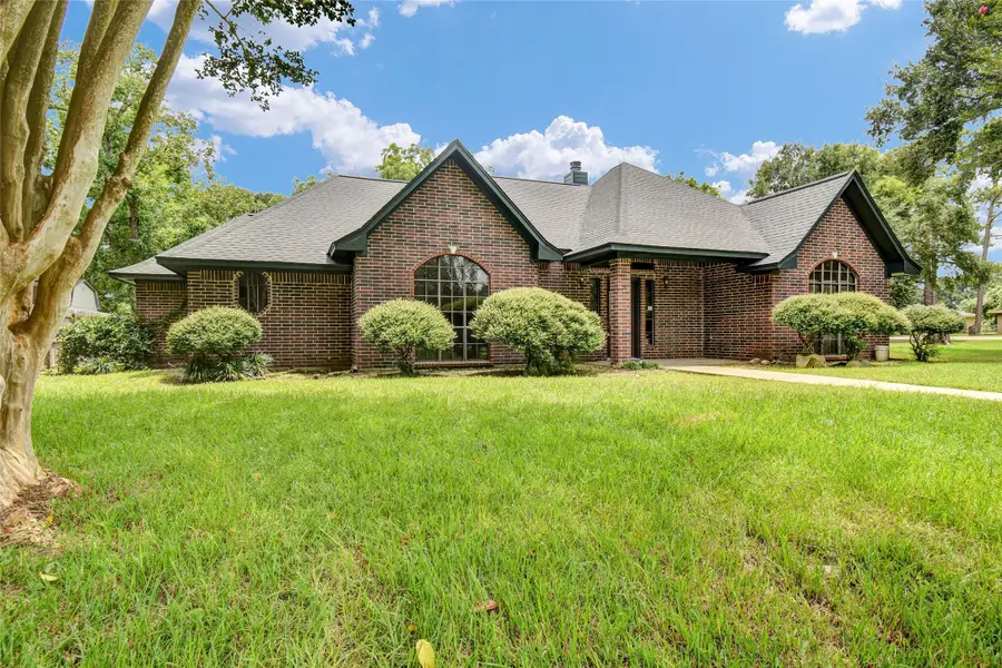 301 Jansen Dr Drive, West Columbia, TX 77486 - #2