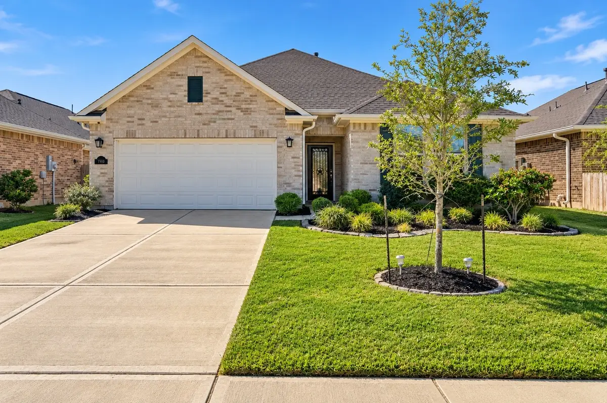7910 Royal Palm Drive, Fulshear, TX 77441 - #1