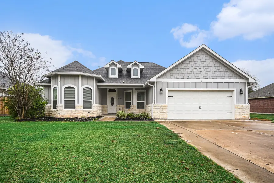 2523 Turberry Drive, West Columbia, TX 77486 - Image #2