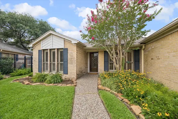 6506 Prairie Dunes Drive, Houston, TX 77069