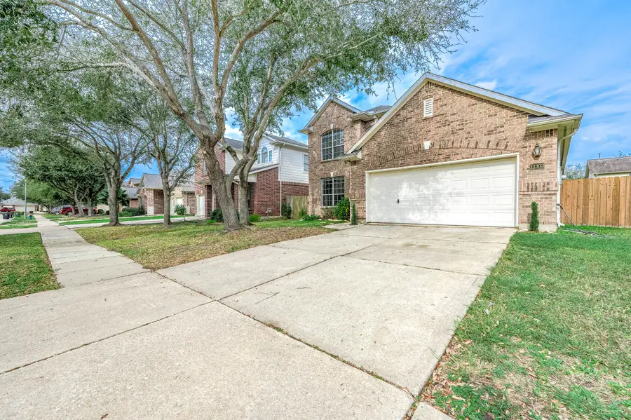 11303 Morning Cloud Drive, Pearland, TX 77584 - Image #2