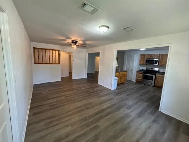 828 23rd Avenue N, Texas City, TX 77590 - Image #2