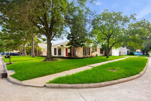 1902 Wingleaf Drive, Houston, TX 77084