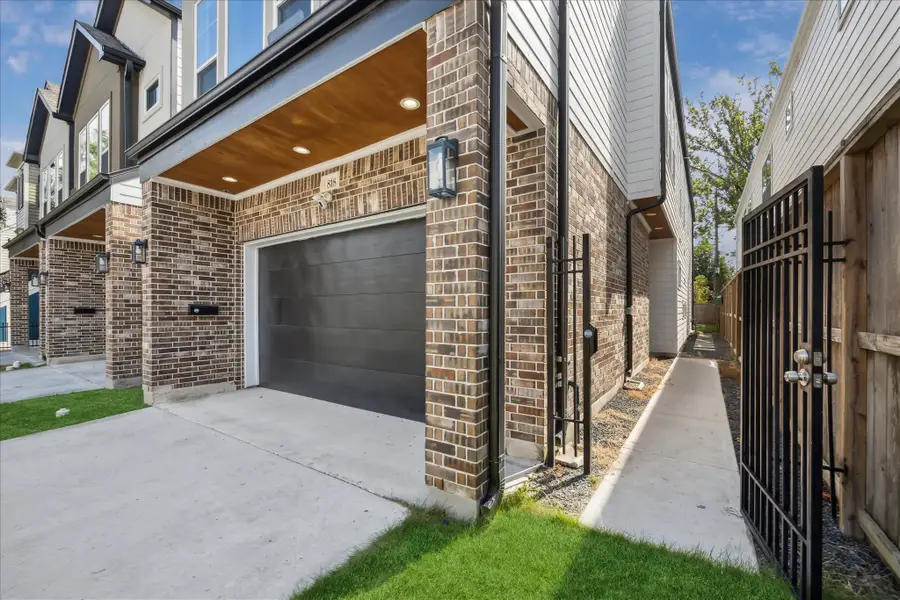 818 E 24th Street, Houston, TX 77009 - Image #2