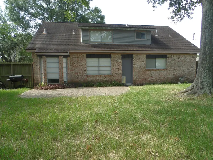 2008 Williamsburg Court N, League City, TX 77573 - #2