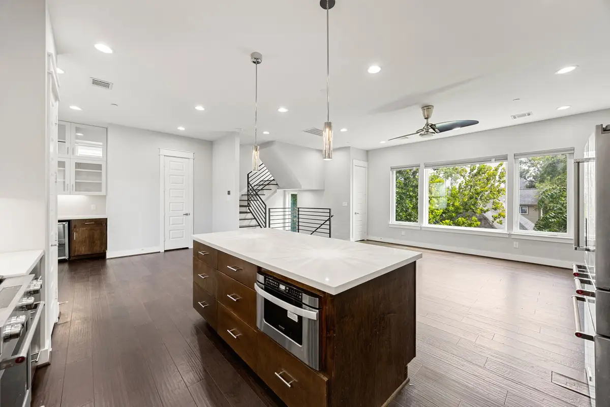 904 W 25th Street #D, Houston, TX 77008 - Image #1