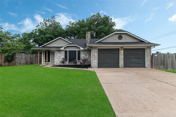 3601 Clover Lane, Deer Park, TX 77536