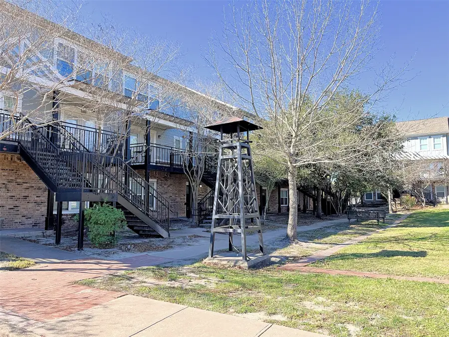 1725 Harvey Mitchell Parkway S #2023, College Station, TX 77840 - Image #2