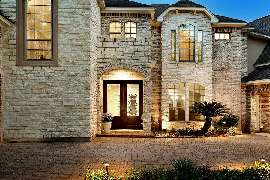19 Hunnewell Way, The Woodlands, TX 77382 - #3