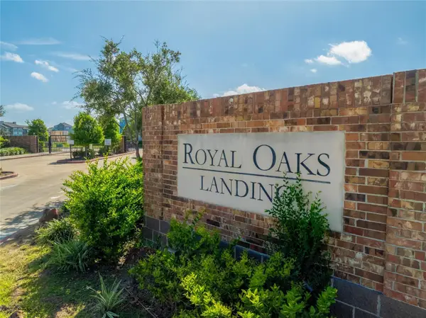 12019 Royal Oaks Run Drive Drive, Houston, TX 77082
