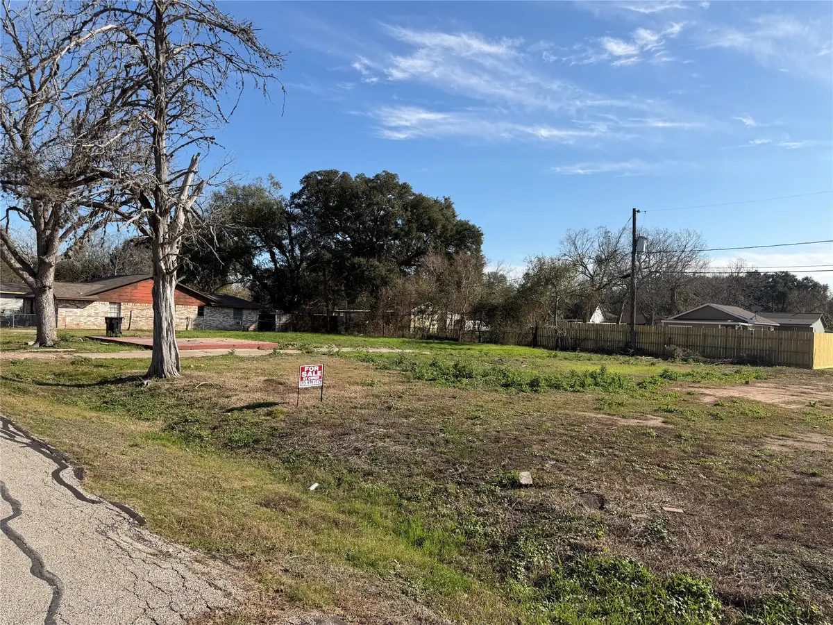 819 Collins Street, Richmond, TX 77469 - Image #1