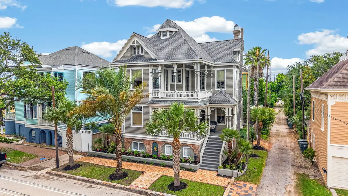 812 19th Street, Galveston, TX 77550 - #1