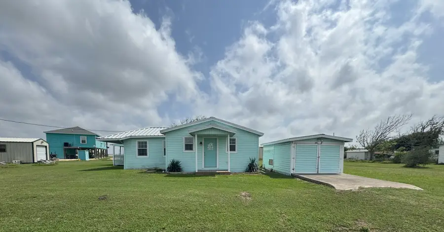 302 2nd Street, Palacios, TX 77465 - Image #2