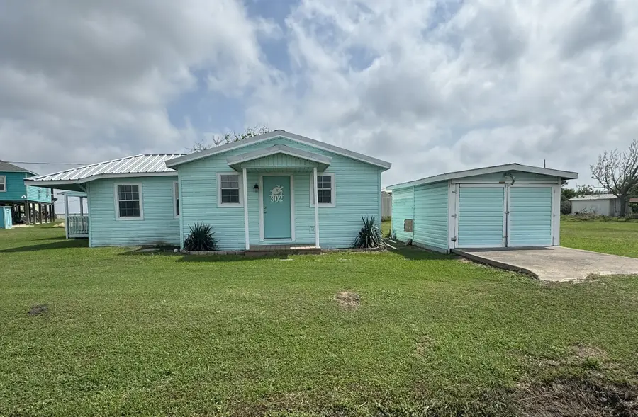 302 2nd Street, Palacios, TX 77465 - Image #3