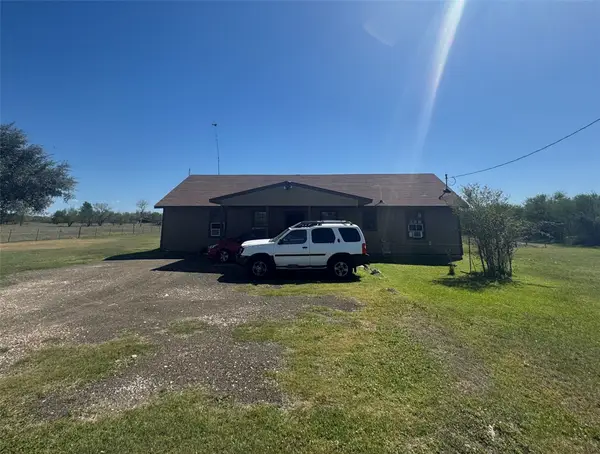 1904 Dodge Lane, Wallis, TX 77485