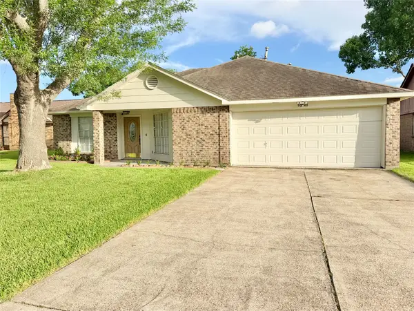 10940 Collingswood Drive, La Porte, TX 77571