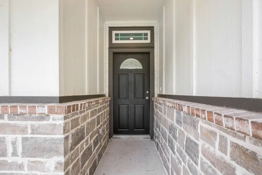 2102 Twin Lakes Boulevard, West Columbia, TX 77486 - Image #2