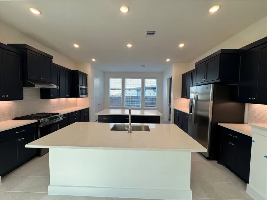 28827 Balanced Rock Drive, New Caney, TX 77357 - Image #2