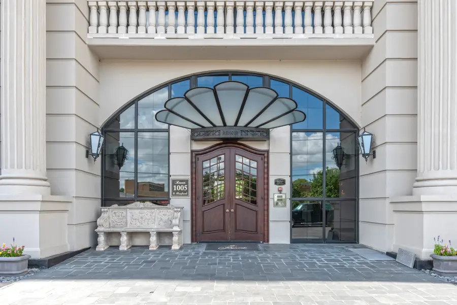 1005 S Shepherd Drive #404, Houston, TX 77019 - Image #3