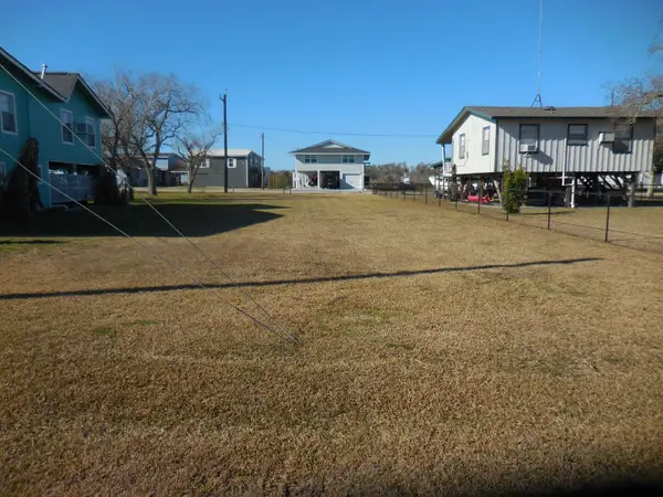109 County Road 257, Matagorda, TX 77457