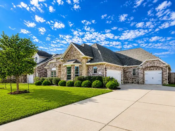 1345 Laurel Loop, Angleton, TX 77515