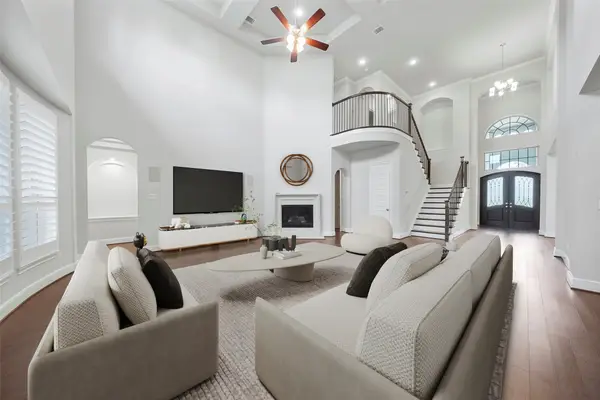 136 Thunder Valley Drive, Tomball, TX 77375